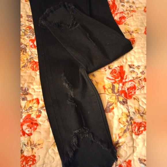 NWT Kancan Watts High Rise High Frey Hem Skinny Jeans Black - Picture 14 of 16